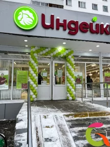 Гирлянда на входную зону в салатовом цвете