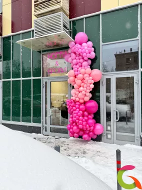 Разнокалиберная гирлянда в розовом цвете