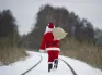 Курьерская доставка подарка в костюме Дедушки Мороза