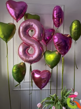  Праздничная композиция из шаров «8 Марта» 