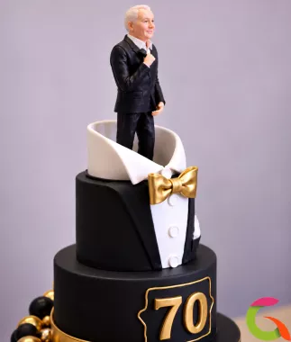 Многоярусный торт на юбилей 70 лет