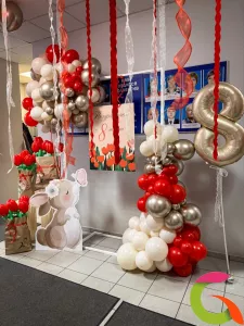 Оформление помещения к 8 Марта «Акцент в деталях»