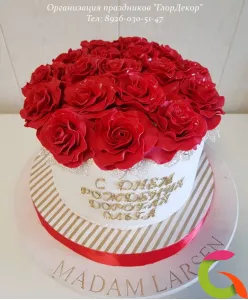 Торт Коробка с розами