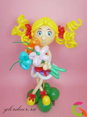 Фигура из шаров Девочка с цветами №2